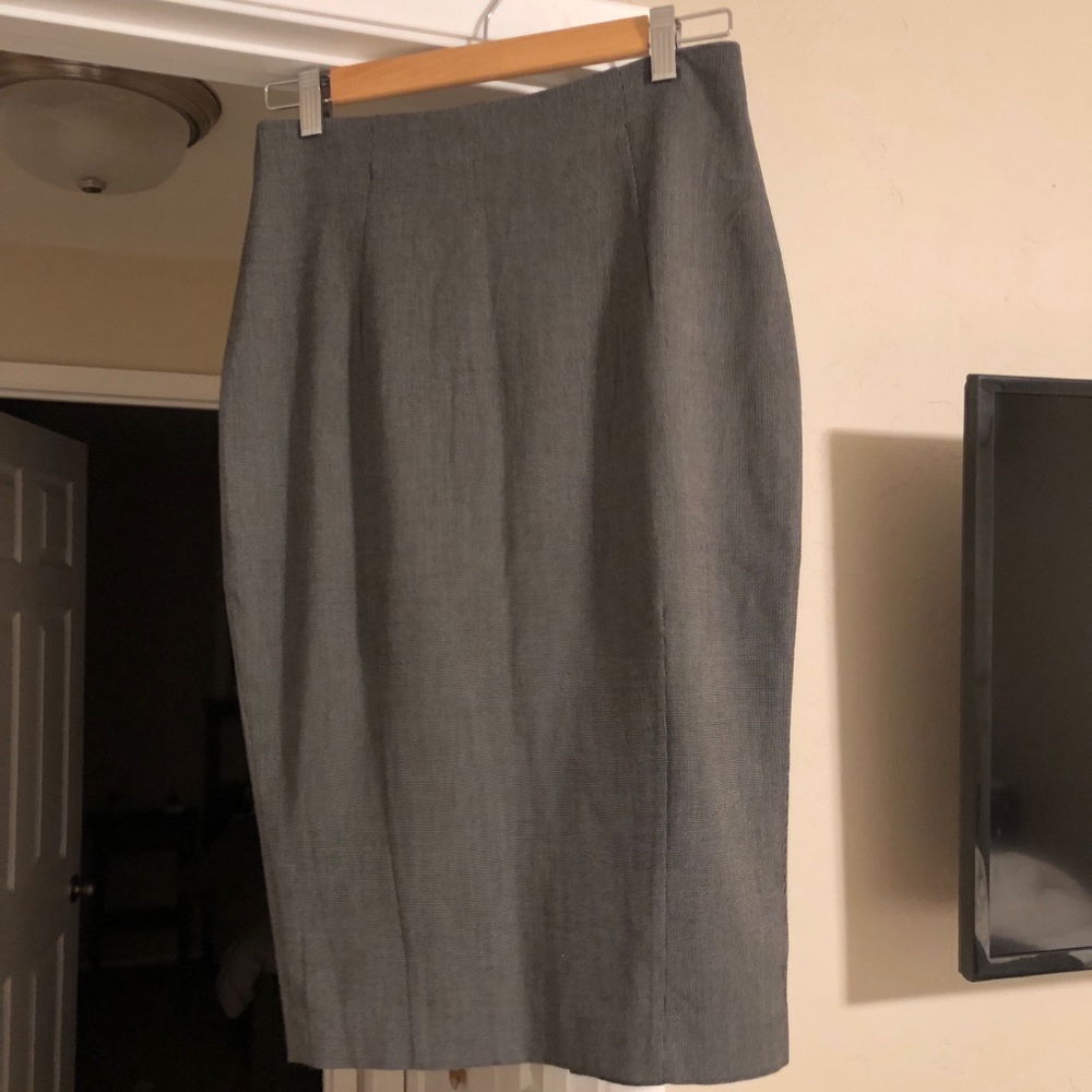 brand new H & M pencil skirt